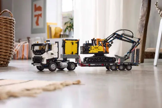 LEGO 42175 Technic Volvo Fmx Truck & Ec230 Electric Excavator