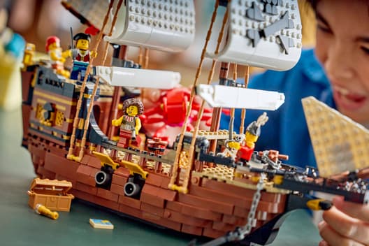 LEGO 31387 Creator Iconic Pirate Ship