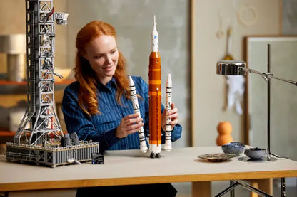 Lego 10341 NASA Artemis Space Launch System