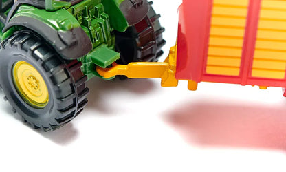 Siku 1650 Claas Tractor With Silage Trailer