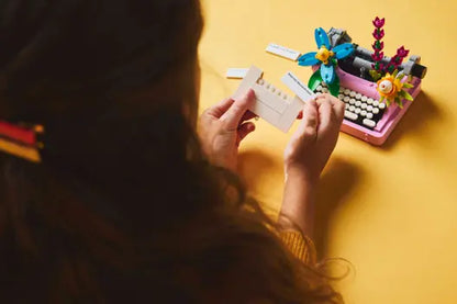 LEGO 31169 Creator Typewriter with Flowers