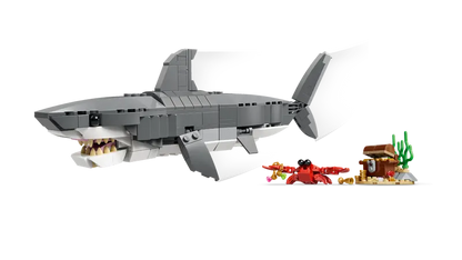 lego 31381 Creator 3-in-1 Fierce Shark with a Treasure Chest