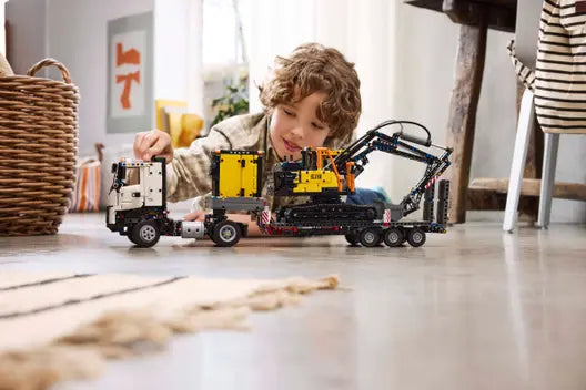 LEGO 42175 Technic Volvo Fmx Truck & Ec230 Electric Excavator
