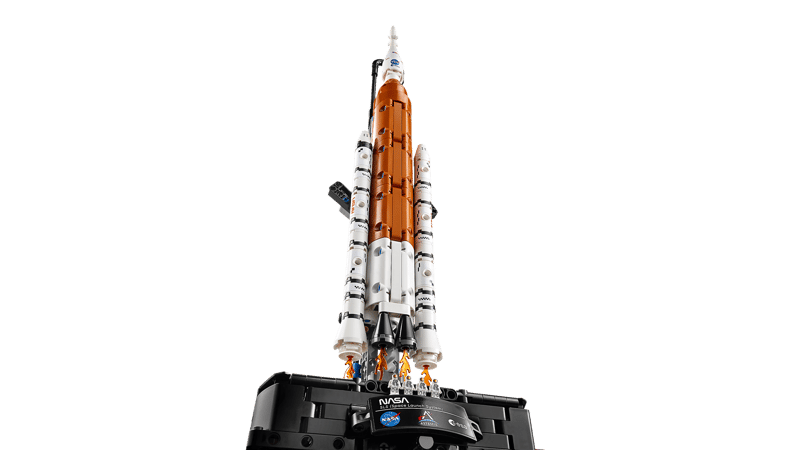 LEGO 42221 Technic NASA Artemis Space Launch System Rocket