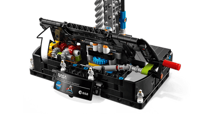 LEGO 42221 Technic NASA Artemis Space Launch System Rocket