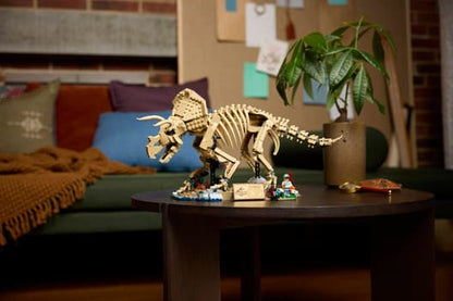 LEGO 77985 Jurassic World Dinosaur Fossils: Triceratops