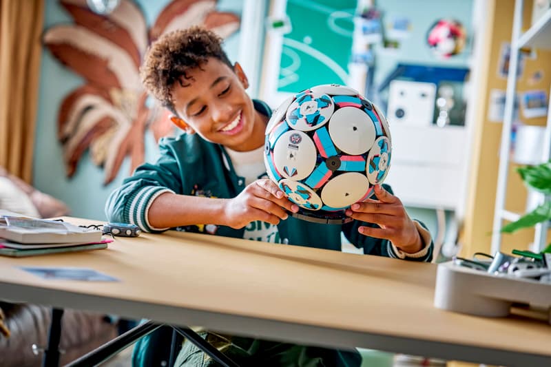 LEGO 43019 Editions Football