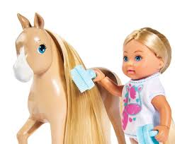 Evi Love Holiday Fun Horse Farm with Horse and Obstacles Cleaning Area and Accessories, Dress-up Doll, 12 cm, for Children from 3 Years