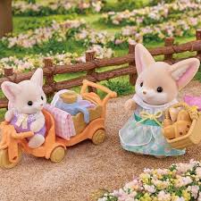 SYLVANIAN FAMILIES SUNNY PICNIC SET - FENNEC FOX SISTER & BABY 5698