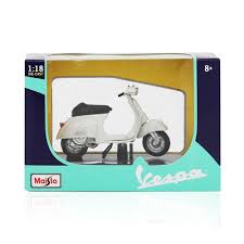 MAISTO 1:18 VESPA SCOOTERS WITH STAND ASSORTED STYLES