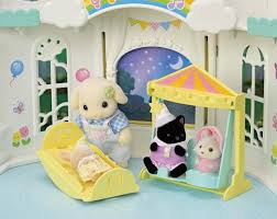 SYLVANIAN FAMILIES SUNNY CASTLE NURSERY 5743