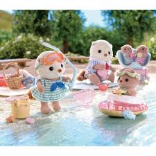 Sylvanian Families 5804 Sea Otter Sisters Splashy Snorkel Set