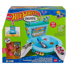 Hot Wheels Skate Flushin' Toilet Skate Bowl Playset