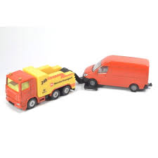 SIKU 1667 Scania Heavy Tow Truck with Van