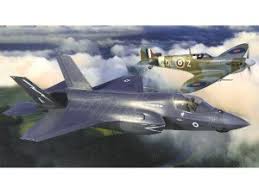 Airfix 1:72 Supermarine Spitfire And F-35 B Lightning II